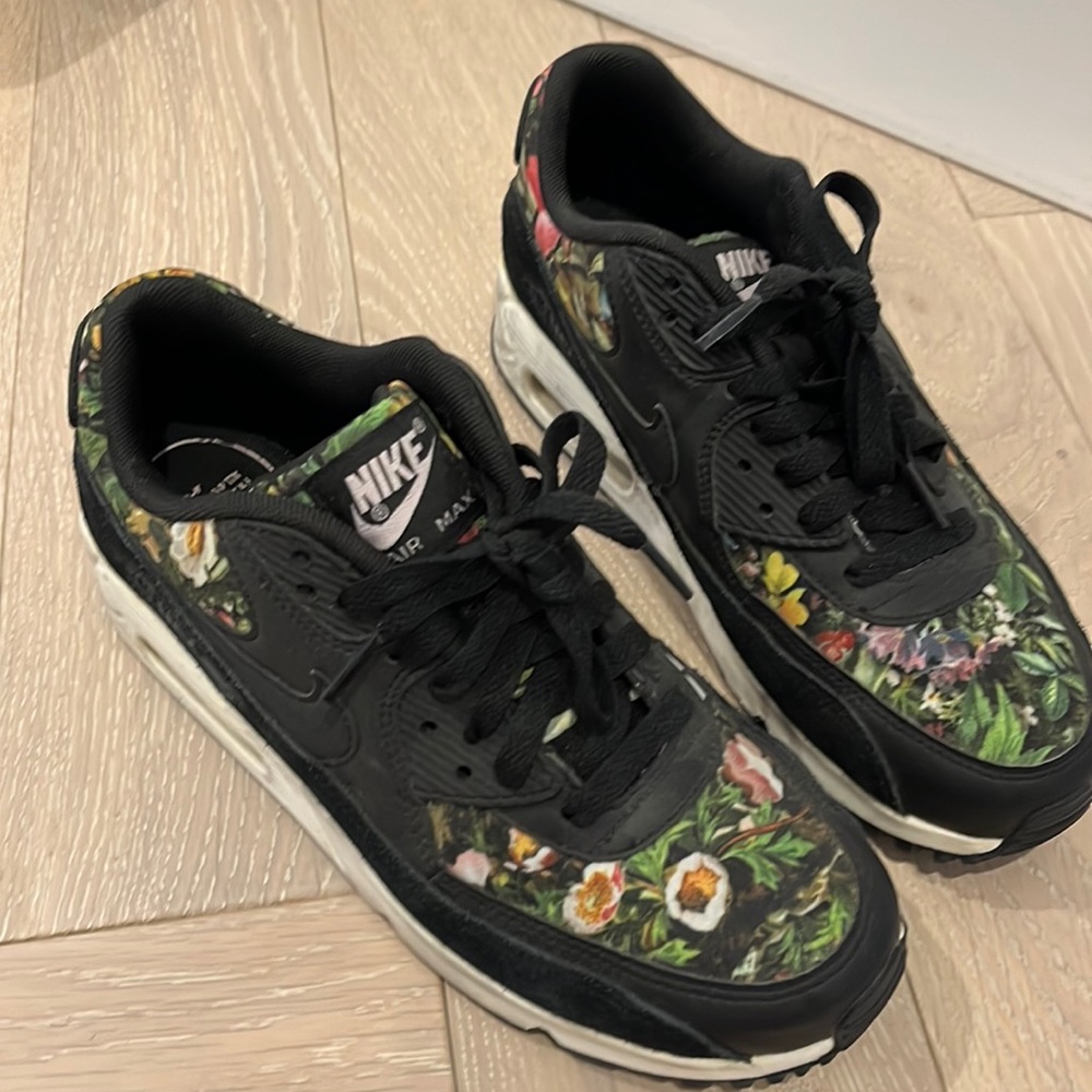 Nike limited edition air max sneakers